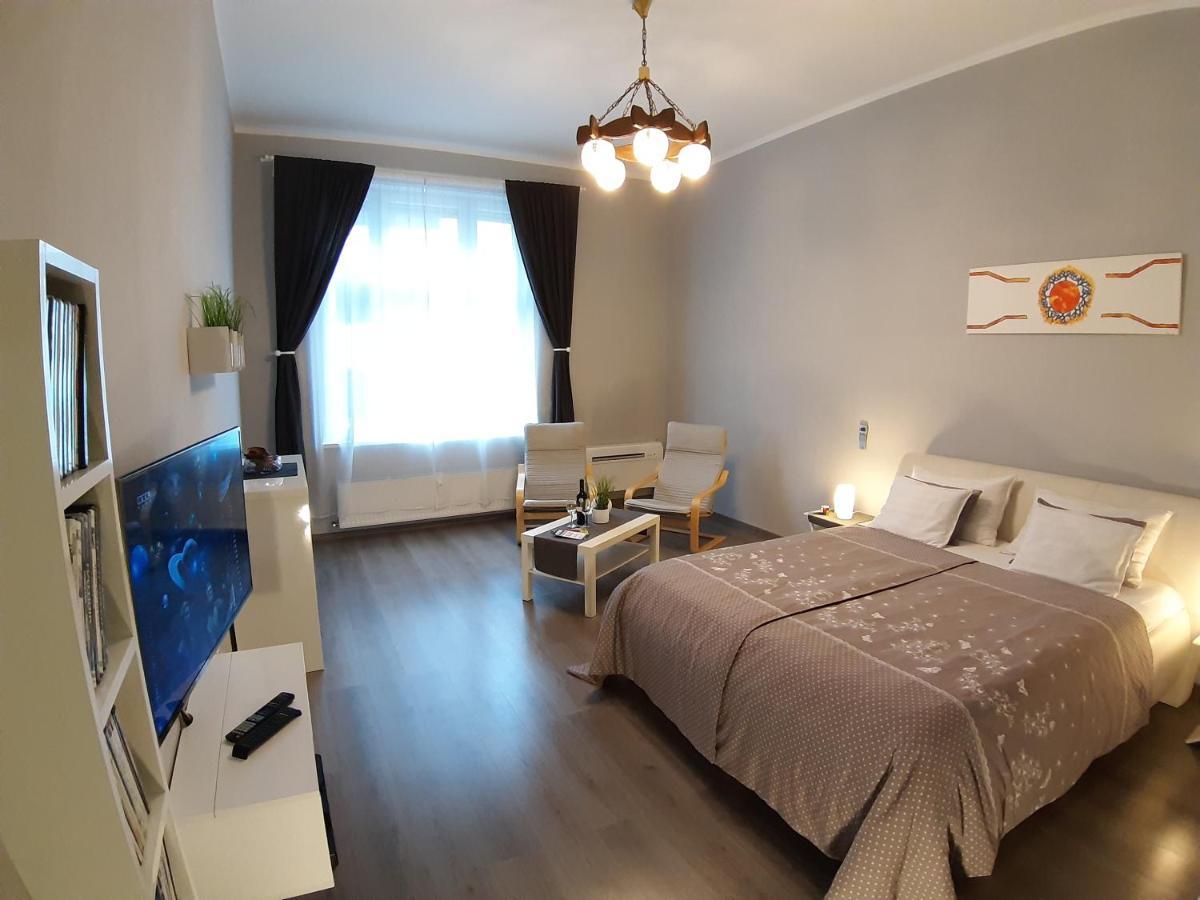Central Apartment Budapest Eksteriør bilde