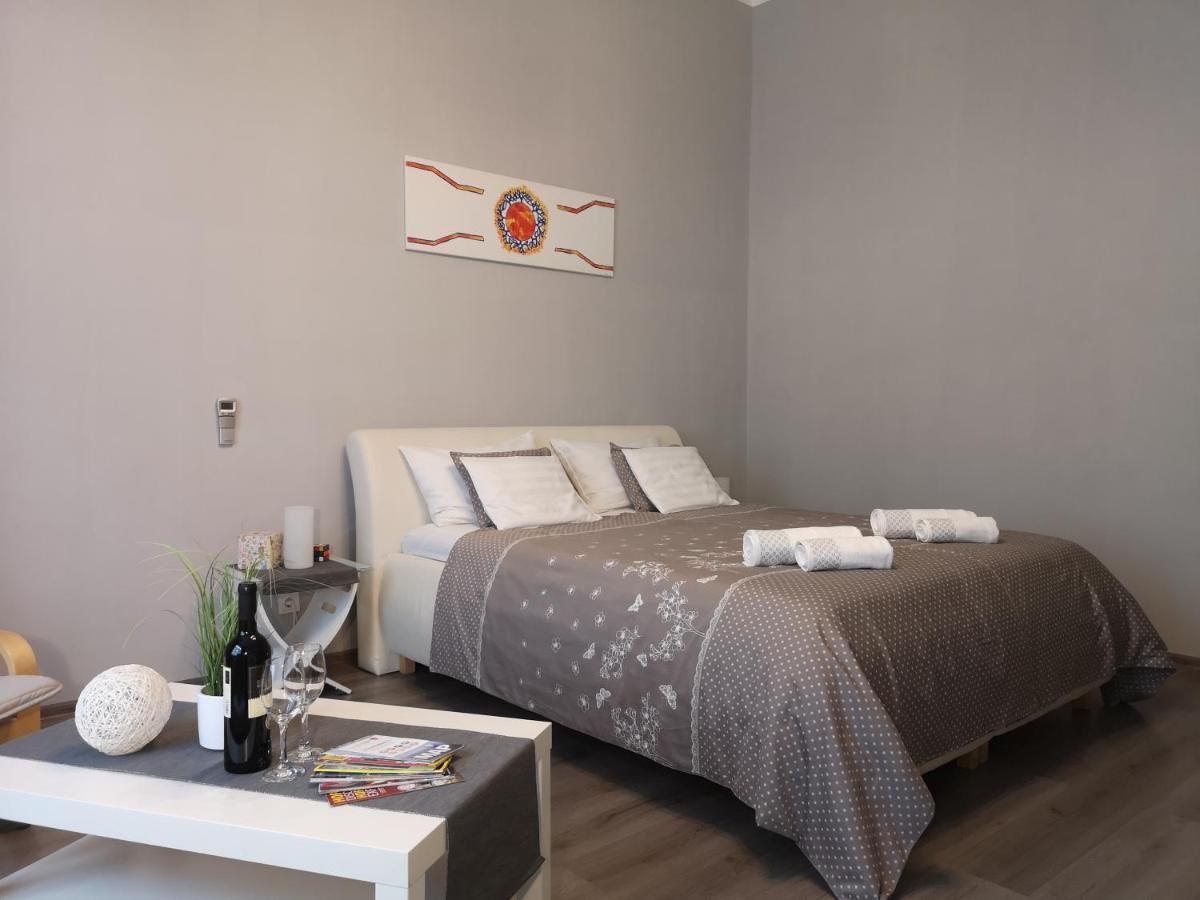 Central Apartment Budapest Eksteriør bilde